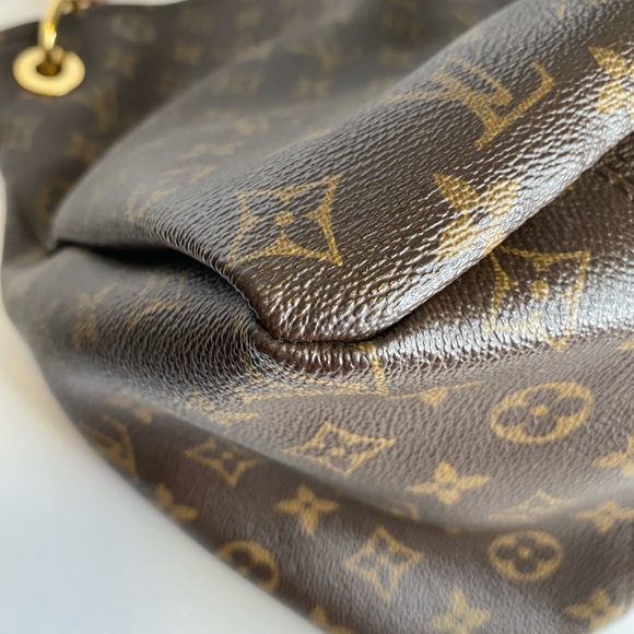 ($1600) Artsy mm - Picture 4 of 9